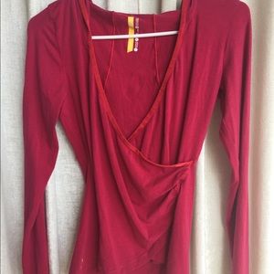 Lolë organic cotton hooded top